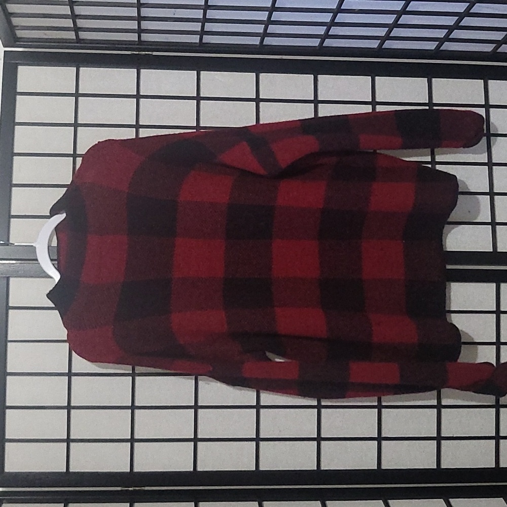 Tahari plaid tunic sweater
